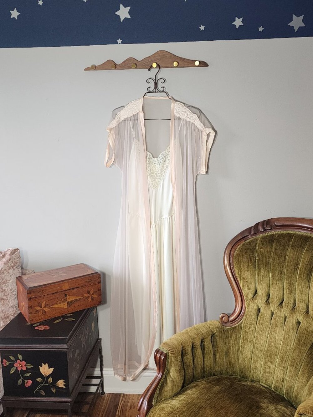 Vintage Victoria’s Secret Ivory Peignoir Robe Nightgown Set Bridal